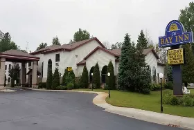 Photograph of Bay Inn, Tawas City