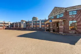 Photograph of Baymont by Wyndham, Detroit