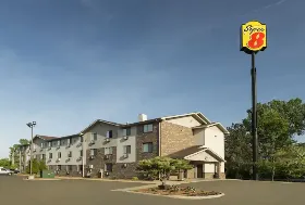 Photograph of Super 8, Taylor
