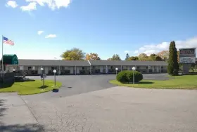Photograph of Wayside Motel, Saint Ignace