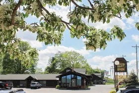 Photograph of Cedar Motor Inn, Marquette