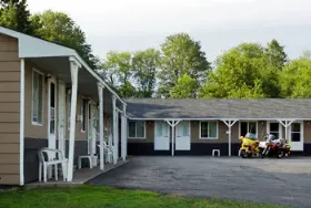 Photograph of Hillcrest Motel & Cabins, Munising