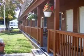 Photograph of Driftwood Motel, Saint Ignace