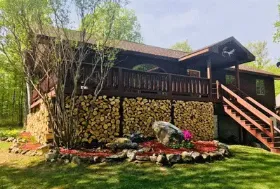 Photograph of Sugar Maple Lodge, Shingleton