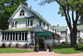 Photograph of Rosemont Inn Resort Bed & Breakfast, Douglas
