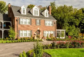 Photograph of Knob Hill Bed And Breakfast, Flint