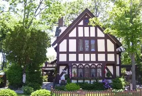 Photograph of Bishop's Cottage Bed & Breakfast, Grosse Ile