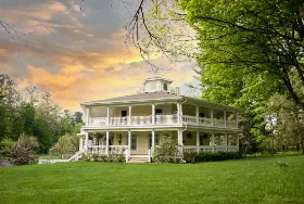 Photograph of Hexagon House Bed and Breakfast, Pentwater