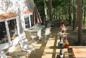Photograph of Lake 'N Pines Lodge, Interlochen