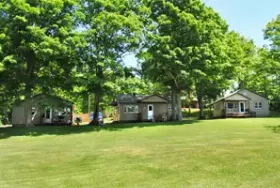 Photograph of Sunset Pointe Resort, Curtis