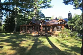 Photograph of Cedarhurst Lodge, Republic