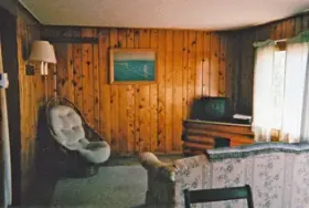 Photograph of Saunders Sunrise Cabins, Paradise