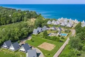 Photograph of Chalet On The Lake, Stevensville