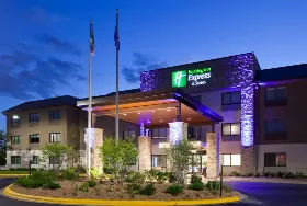 Photograph of Holiday Inn Express, Minneapolis