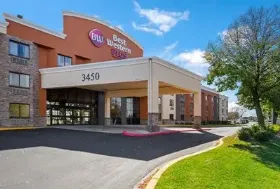 Photograph of Best Western Yankee Square Inn, Eagan