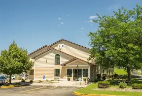 Photograph of Super 8, Red Wing