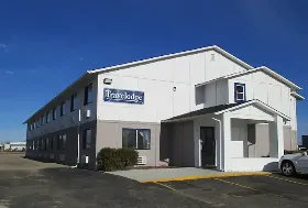Photograph of Travelodge, Redwood Falls