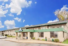 Photograph of Days Inn, Winona