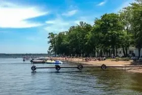 Photograph of Sandy Beach Resort, Lake Shore