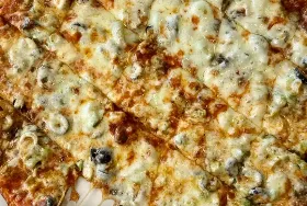 Photograph of Jake's Stadium Pizza, Mankato