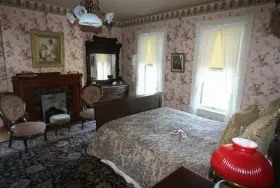 Photograph of Historic Dayton House, Worthington