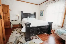 Photograph of Cedar Rose Inn, Alexandria