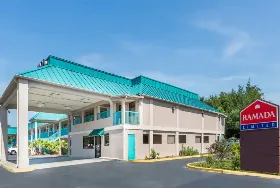 Photograph of Ocean Springs Ramada Limited,