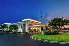 Photograph of Hampton Inn, Corinth
