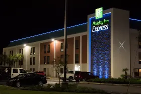 Photograph of Holiday Inn Express, Moss Point