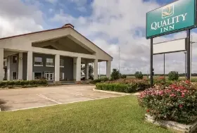 Photograph of Quality Inn, Robinsonville