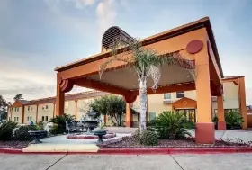 Photograph of Econo Lodge, Diamondhead