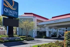 Photograph of Clarion Inn,