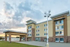 Photograph of La Quinta Inn & Suites, Hattiesburg