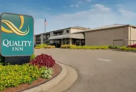 Photograph of Quality Inn, Columbus