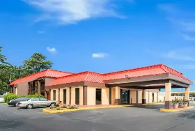 Photograph of Econo Lodge, Columbus