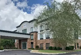 Photograph of Comfort Inn & Suites, Columbus