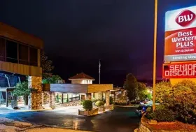 Photograph of Best Western Branson Rustic Oak, Branson