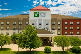 Photograph of Holiday Inn Express, Springfield