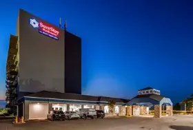 Photograph of Surestay Plus Hotel By Best Western, Kansas City