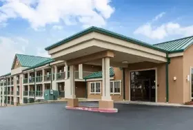 Photograph of Econo Lodge,