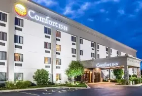 Photograph of Comfort Inn, Springfield