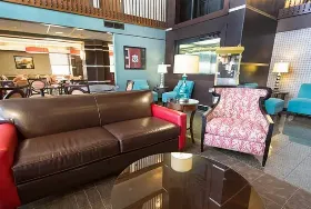 Photograph of Drury Inn & Suites, Springfield