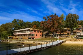 Photograph of Kon Tiki Resort, Camdenton