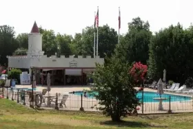 Photograph of Castle View Country Club, Reeds Spring