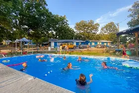 Photograph of Blue Waters Resort, Protem