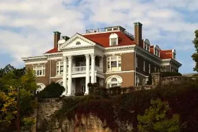 Photograph of Rockcliffe Mansion Bed And Breakfast, Hannibal