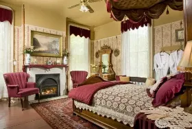 Photograph of Garth Woodside Mansion BNB, Hannibal