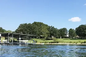 Photograph of Shore Acres Resort Cottages, Branson West