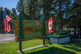 Photograph of Mountain Pine Motel, East Glacier Park
