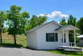 Photograph of Hillcrest Cottages, Gardiner
